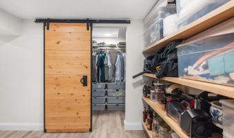 4004 ESTABROOK Dr, Annandale, VA 22003