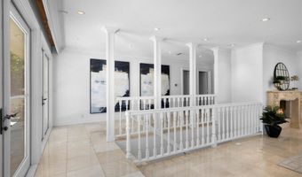 6883 Crest Rd, Rancho Palos Verdes, CA 90275