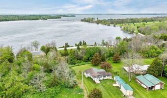 28 Hilltop Rd, Alburgh, VT 05440