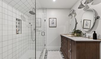 16 Blacks Lndg, Belfast, ME 04915