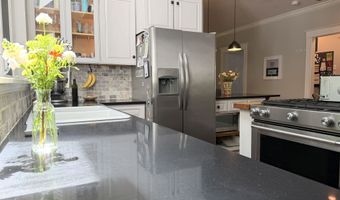 54 Muirfield Rd, Burlington, VT 05408