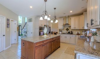 24 Orsaf Ln, Bayville, NJ 08721