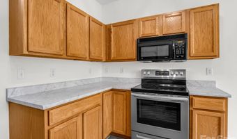 6 Scottish Cir, Asheville, NC 28803