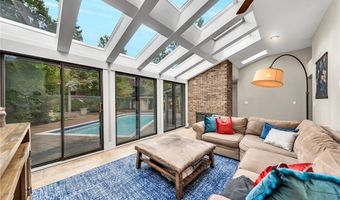 49 Burbank Dr, Amherst, NY 14226