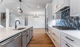 3601 SW Aurora Ln, Bentonville, AR 72713