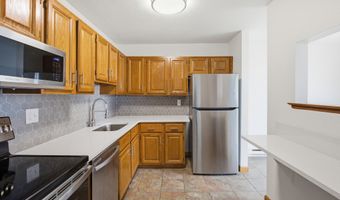 565 Clark Ave APT 17, Bristol, CT 06010