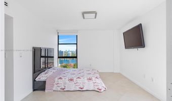 3675 N Country Club Dr 2303, Aventura, FL 33180