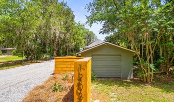 1203 Laudonniere St, Beaufort, SC 29902