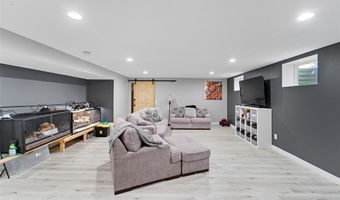 2817 21st St SW, Altoona, IA 50009