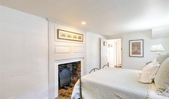 41 Third St, Newport, RI 02840