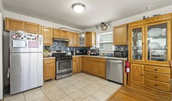 16 PACKARD St 2, Bayonne, NJ 07002