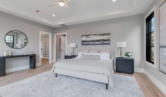 809 N KENMORE St, Arlington, VA 22201