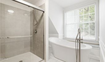 2540 Montyna Ln, Alford, FL 32420