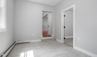 1008 Toll Gate Rd, Warwick, RI 02886