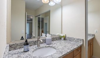 75 S REYNOLDS St 318, Alexandria, VA 22304