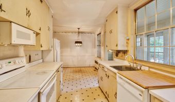 808 W South St, Ahoskie, NC 27910