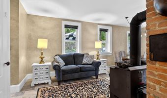 290 Leighton Rd, Augusta, ME 04330