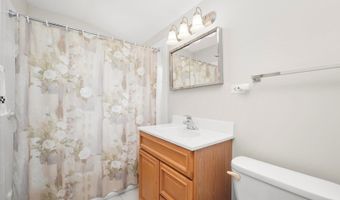 108 N May St, Addison, IL 60101