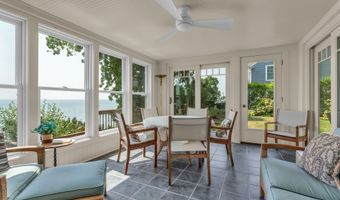 55 Shore Rd, Clinton, CT 06413