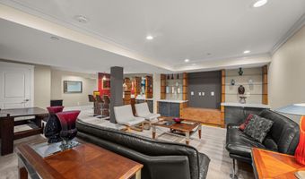 9715 SINGLETON Dr, Bethesda, MD 20817