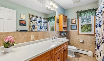6 Country Ridge Rd, Danbury, CT 06811