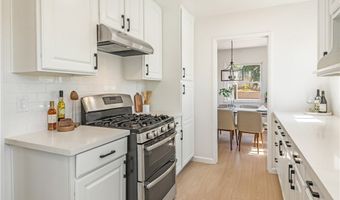 5112 W Carson St, Torrance, CA 90503