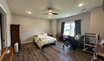 926 Stonehenge Dr, Bedford, IN 47421