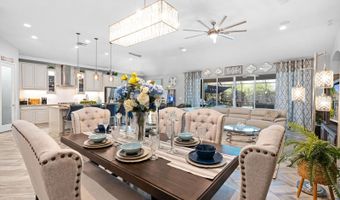 7702 PARADISO Dr, Apollo Beach, FL 33572