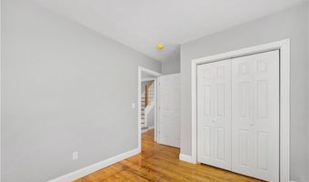 35 Central St, Lincoln, RI 02838