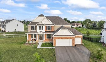 940 Treeline Dr, Algonquin, IL 60102