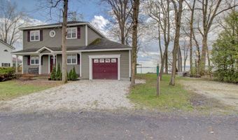 23 Mud Pt S, Alburgh, VT 05440
