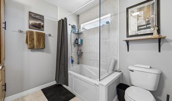 800 Kaitlynn Ave, Anamosa, IA 52205