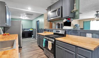 13144 Algonquin Rd, Apple Valley, CA 92308