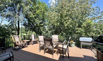6701 Three Lakes Pkwy, Des Moines, IA 50320