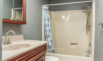 107 E Willow St, Beresford, SD 57004