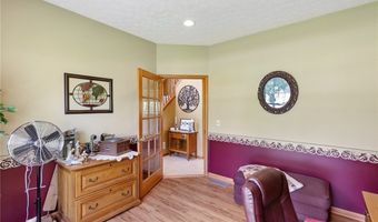 1250 Orchard Glen Dr, Amherst, OH 44001