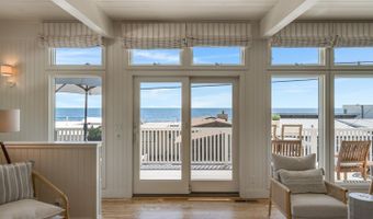 621 Beach Dr, Aptos, CA 95003