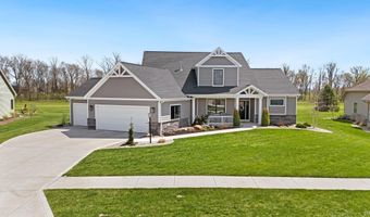 2016 Fairway Dr, Auburn, IN 46706