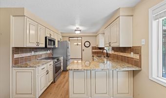 14390 SE THELMA Cir, Milwaukie, OR 97267