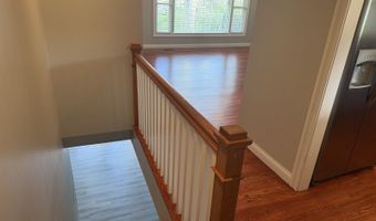 16 Canterbury, Athens, OH 45701