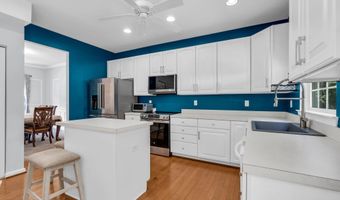 18 Foxmoor Ln, Bayville, NJ 08721