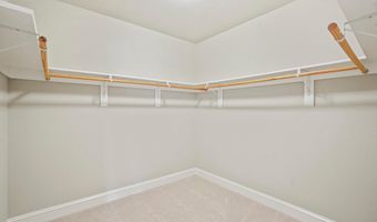 5604 HOOVER St, Bethesda, MD 20817