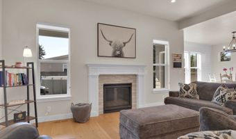 1004 S 46TH St, Springfield, OR 97478