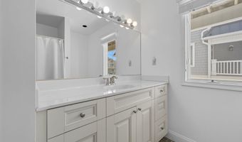 273 7TH St, Avalon, NJ 08202