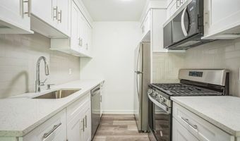 4939 AMERICANA Dr 106, Annandale, VA 22003