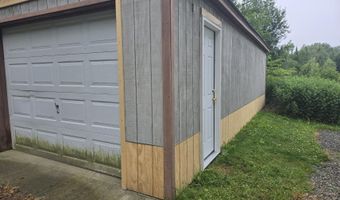 20 Moosehorn Rd, Abbot, ME 04406