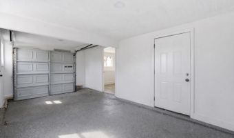41 Madison Ave, Amityville, NY 11701