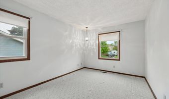 4122 Aplin Rd, Ames, IA 50014