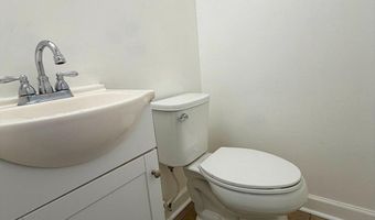 68 VILLAGE Dr, Dover, DE 19904