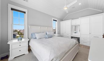 118 DOLPHIN Ave, Beach Haven, NJ 08008